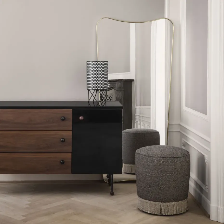 62 Dresser, American walnut, 4 drawers