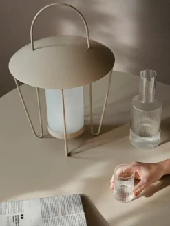 Abri lantern, Cashmere