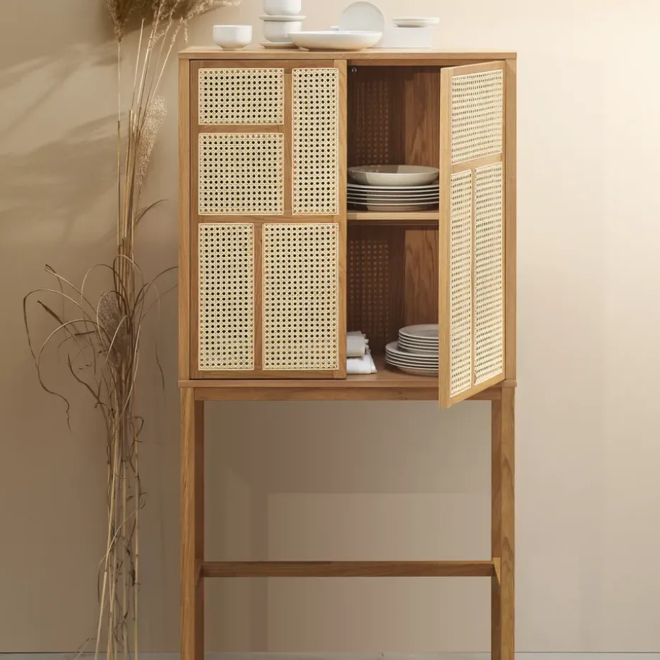 Air display cabinet, Oak. rotting