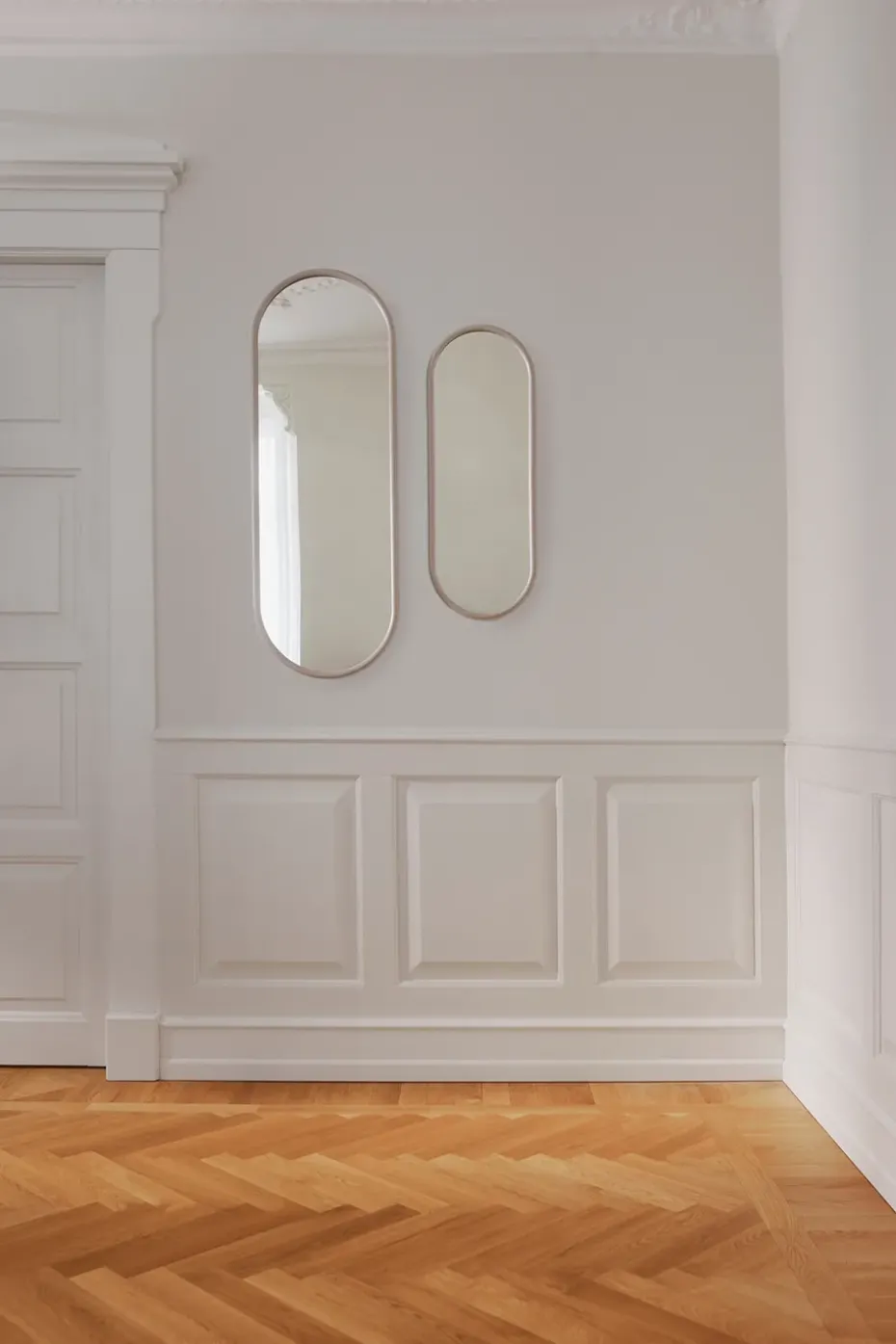 Angui mirror oval 78 cm, Taupe