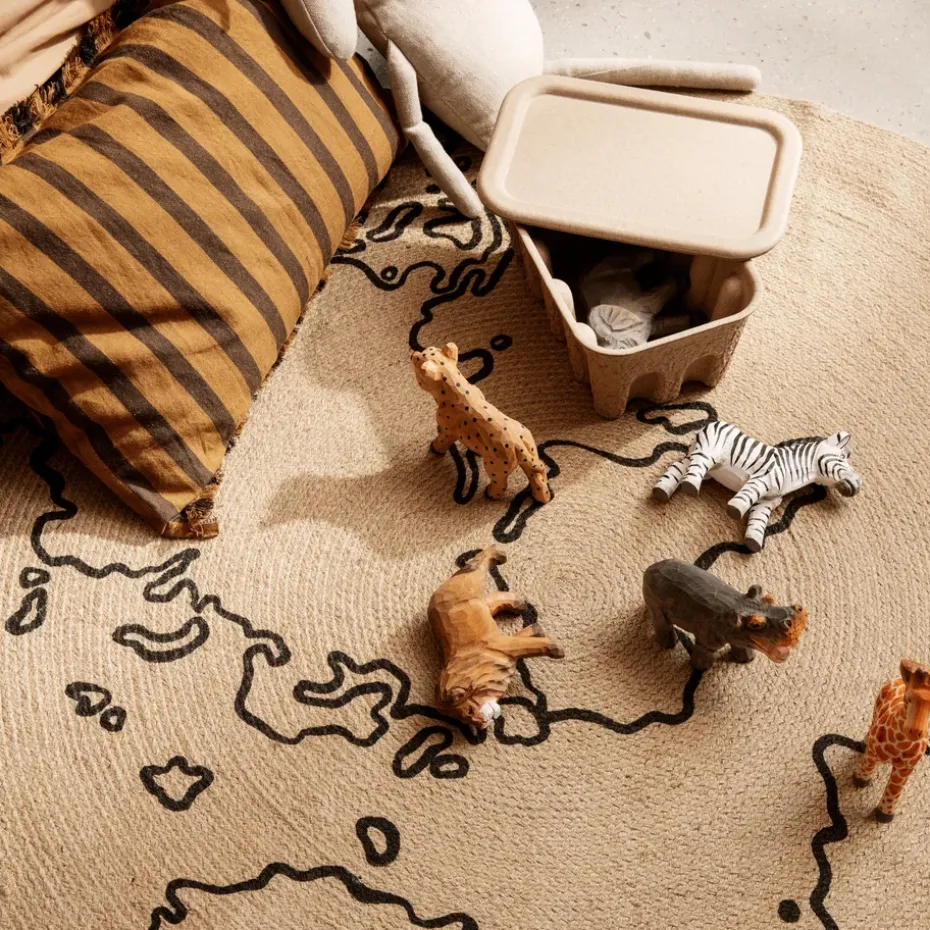 Animal wooden decoration, lion