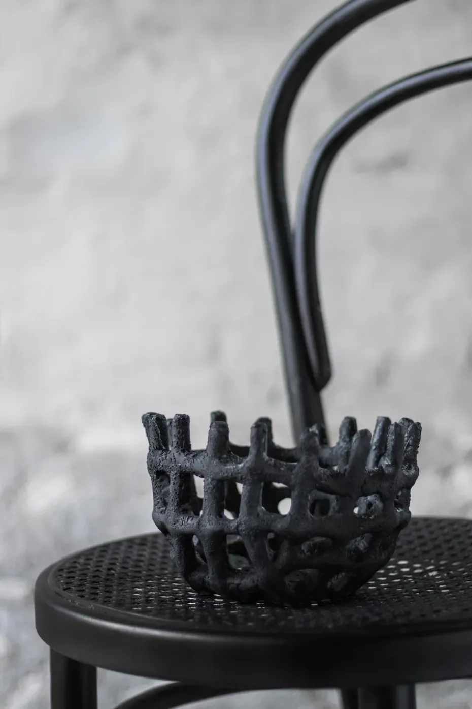 Art Piece braided basket, Black