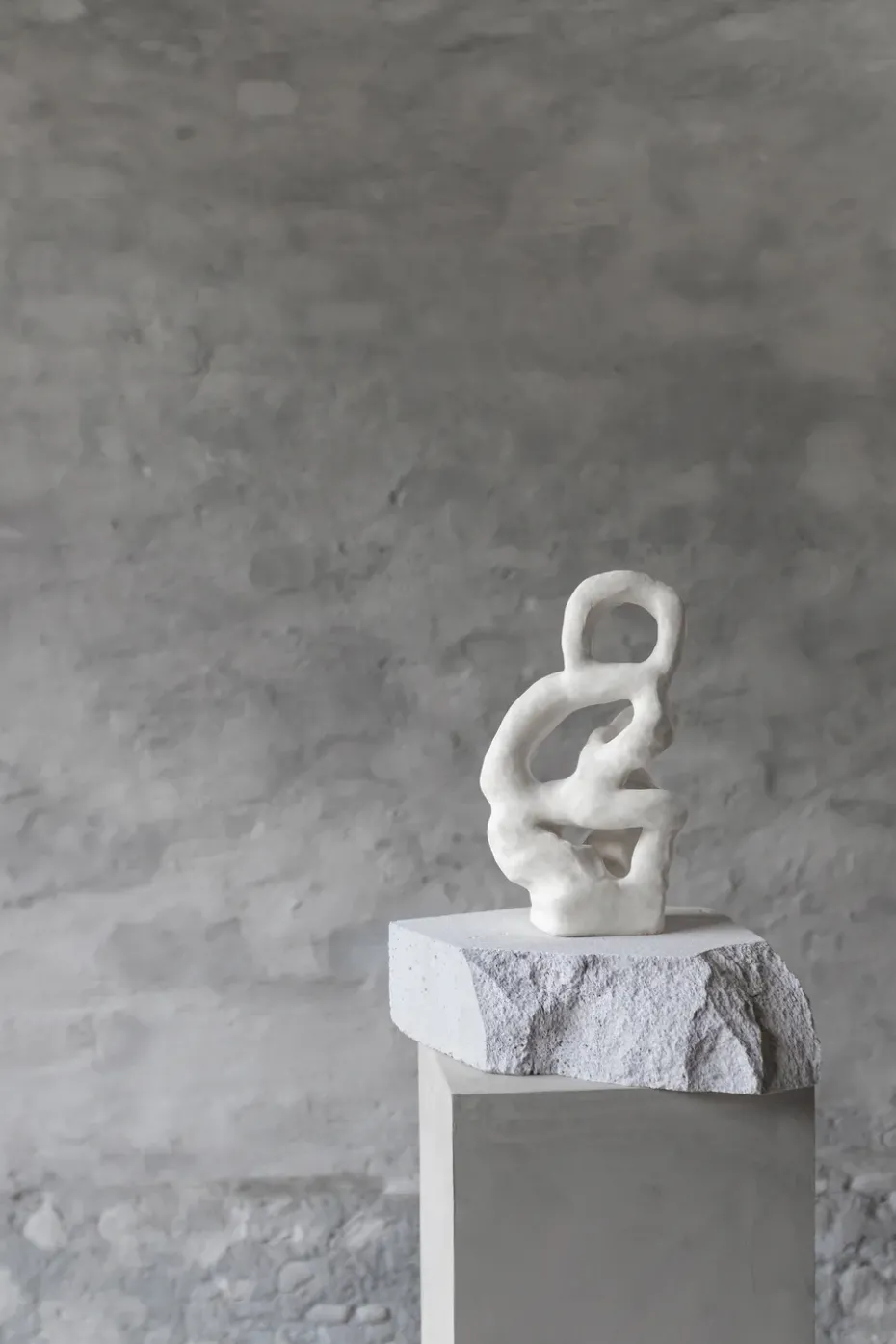 Art Piece sculpture, Off-white