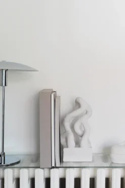 Art piece symbiosis sculpture 29 cm, Off-white