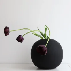 Ball vase black, 20 cm