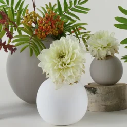Ball vase white, 10 cm