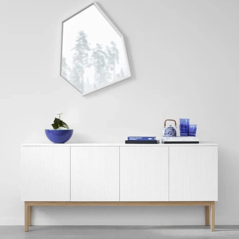 Beam side table, White lacquer, white base, tabletop in carrara marble
