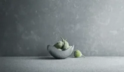 Bloom serving bowl, small, Ø 26 cm
