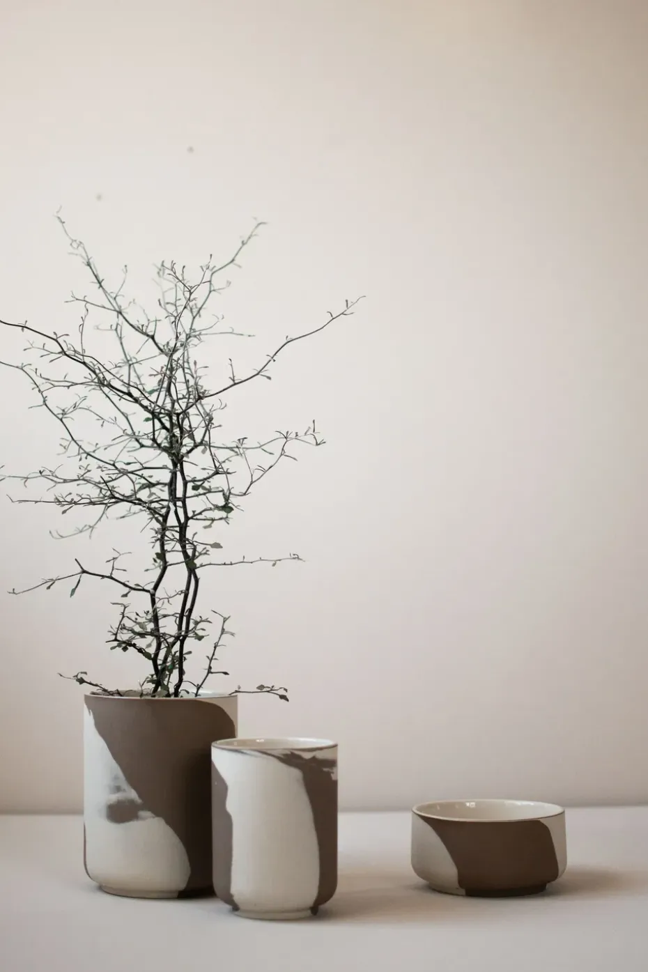 Calm flowerpot L, Brown-Beige