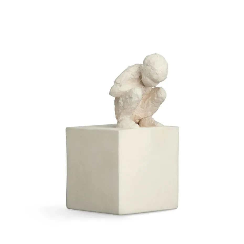 Character sculpture, The curious one