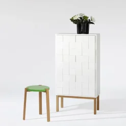 Collect cabinet 2010 white oak, Oak leg