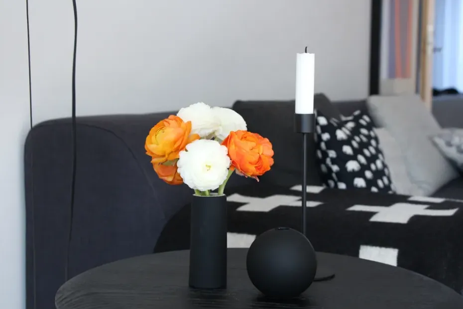 Cooee candle holder 21 cm, black