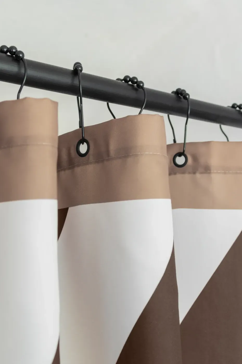Diagonal shower curtain 150x200 cm, Chocolate