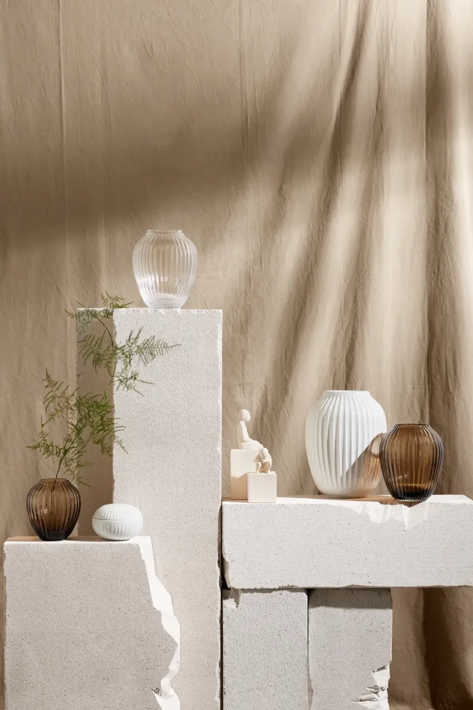 Hammershøi glass vase 14 cm, Walnut