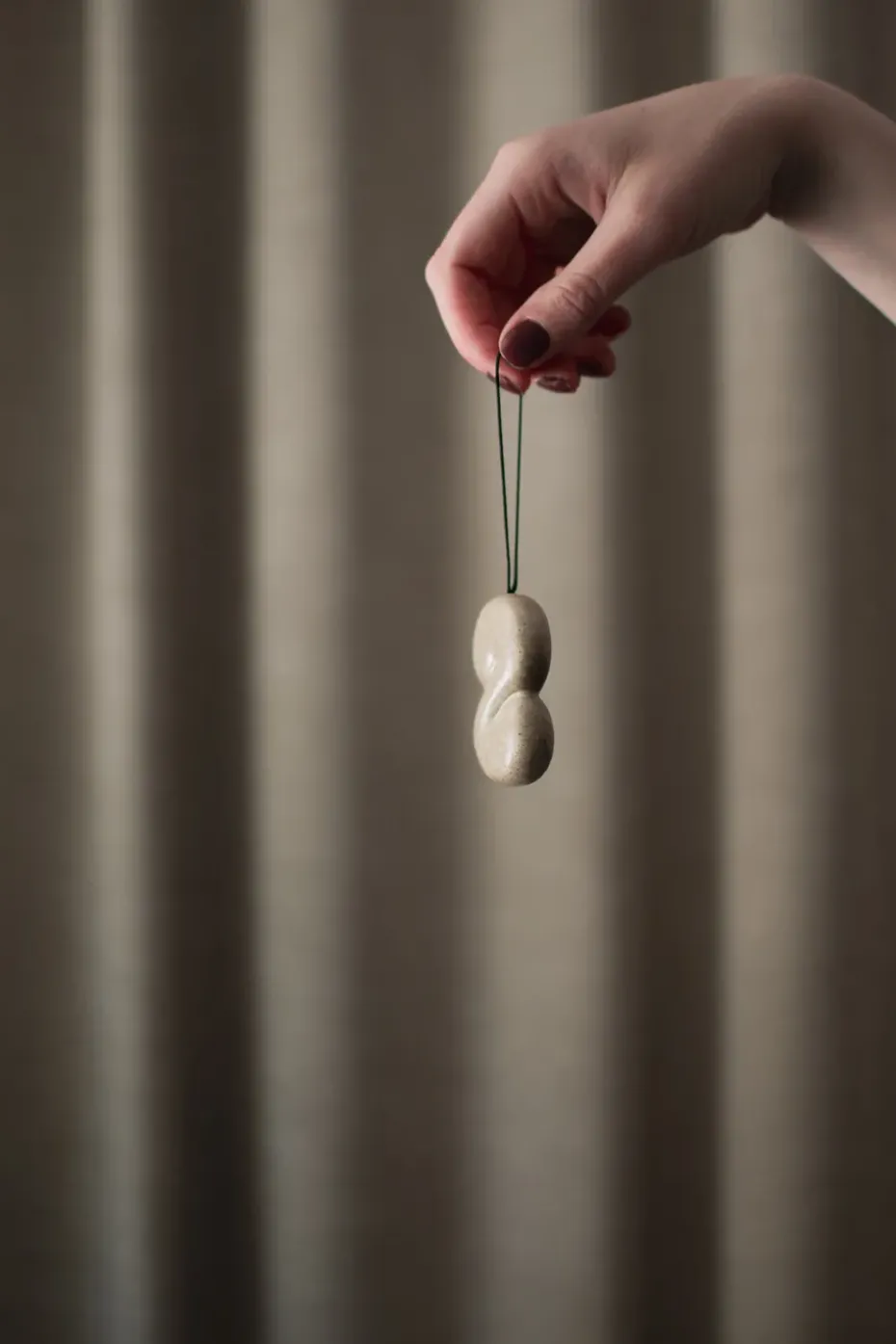 Hanging bun decorative ornament, Beige