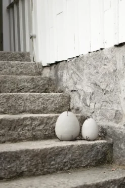 Heavy Hen easter decoration concrete, large