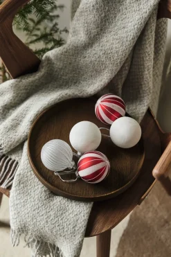 Holiday baubles 6-pack, White