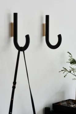 Hook hook 19 cm, Black stained oak-brass