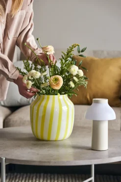 Juice Wide vase 22 cm, yellow