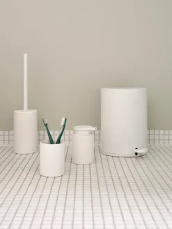 Karma toothbrush mug, White