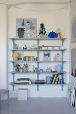 Levi shelf, Lacquered ash-brass, 2 shelves, 180 cm