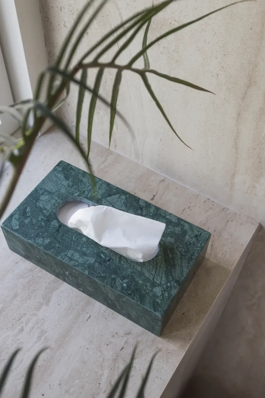 Marble tissue box 14x25.5 cm, Dark forest