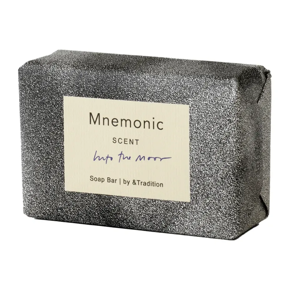 Mnemonic MNC3 hard soap 100 gr, Into the moor