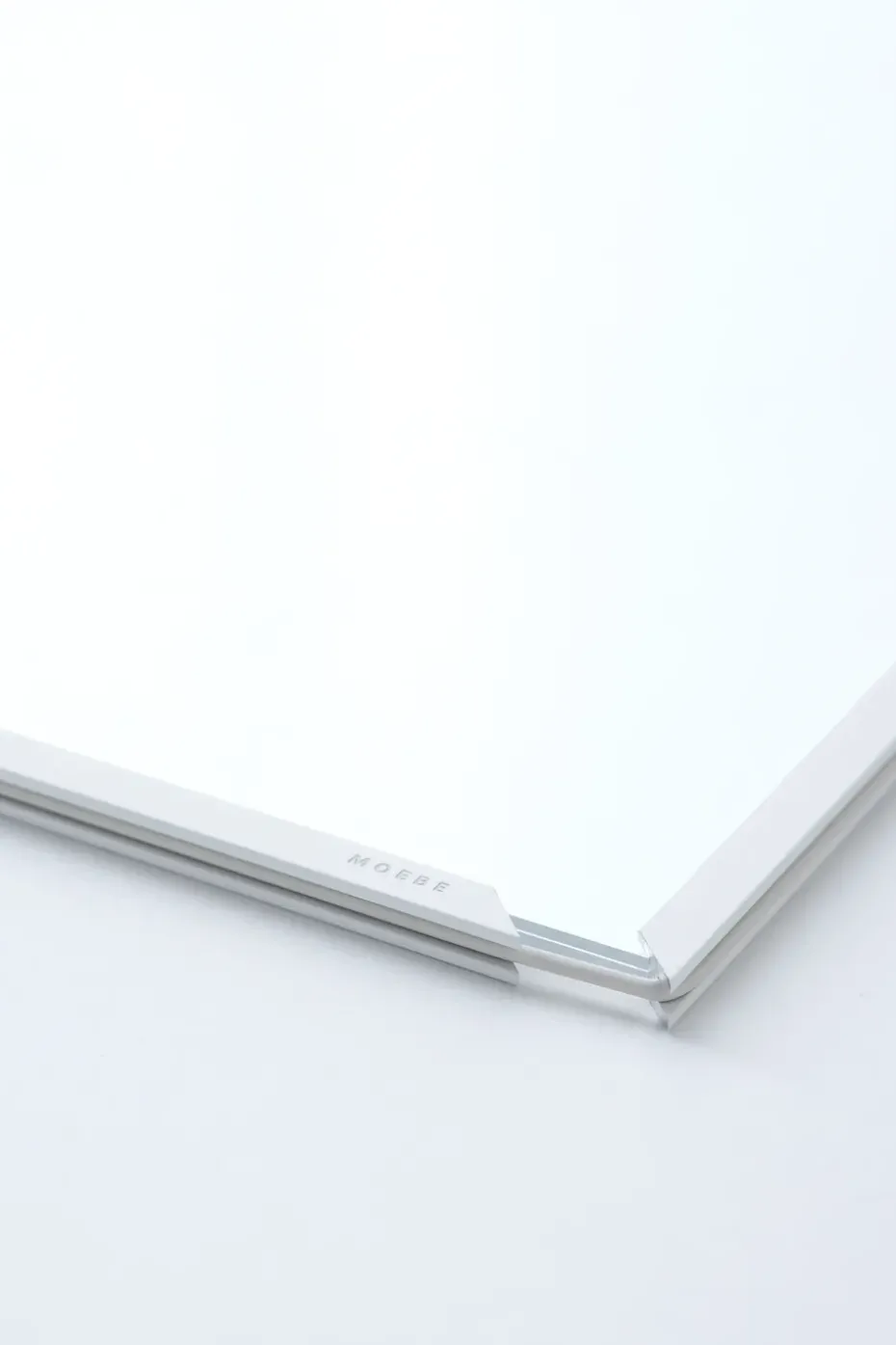 Moebe frame A4 22.6x31.3 cm, Brushed aluminium