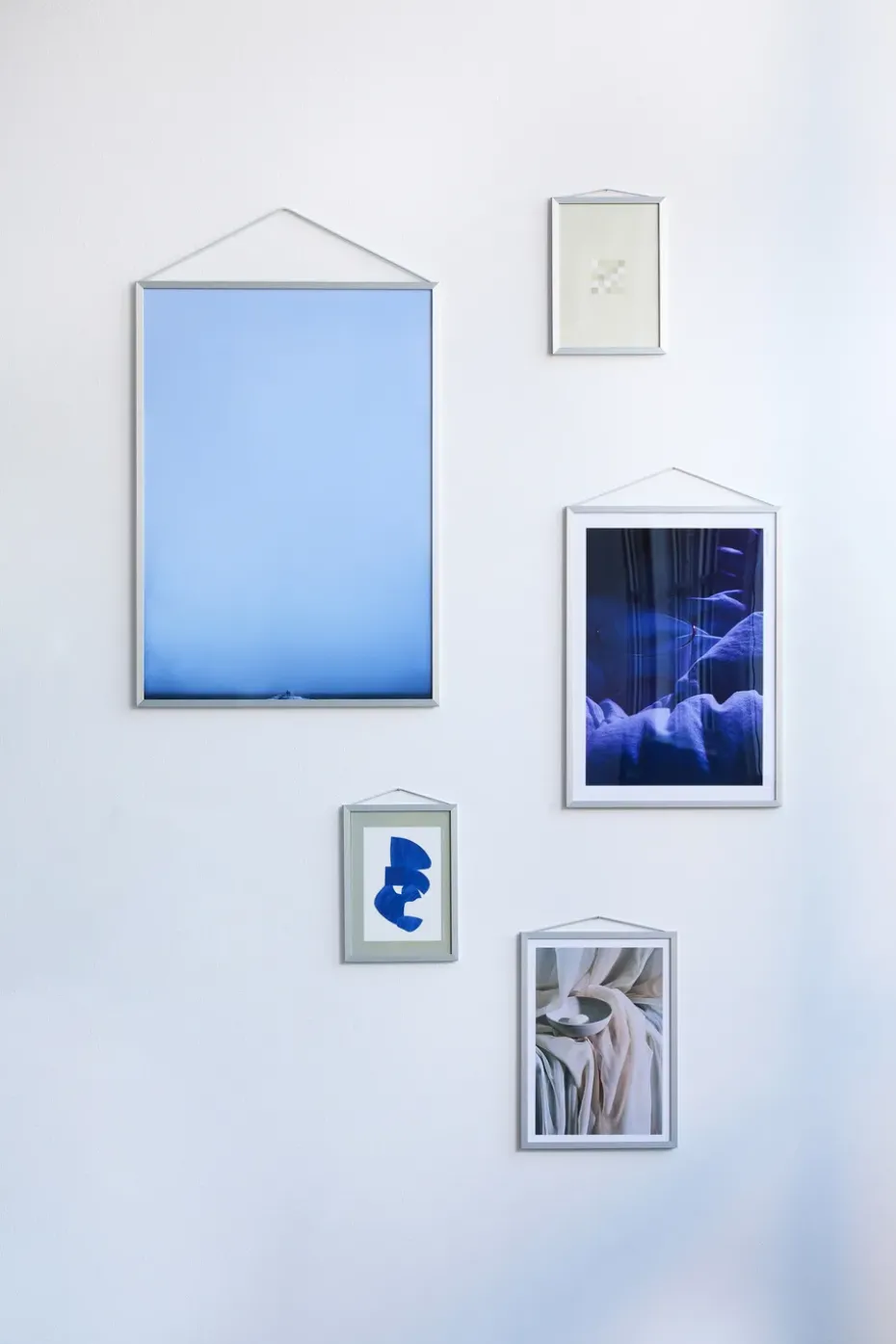 Moebe frame A4 22.6x31.3 cm, Brushed aluminium