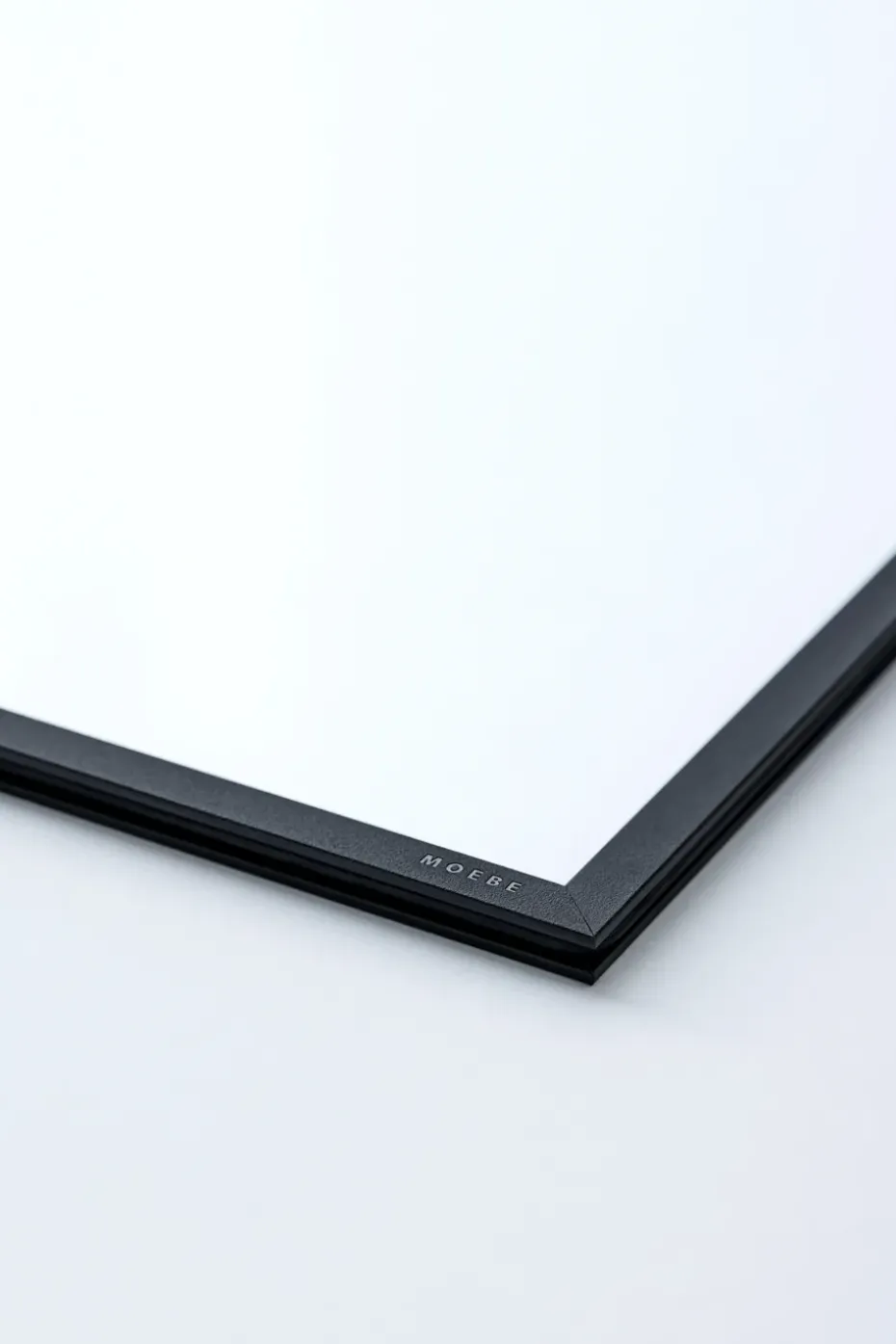 Moebe frame 40x50 cm, Transparent. Black