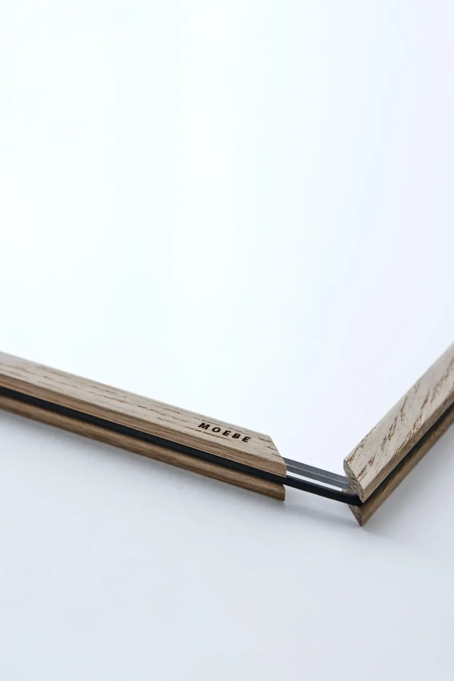 Moebe oak frame 40x50 cm, Transparent. Wood. Black