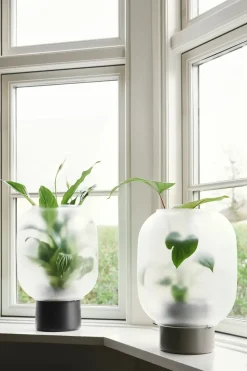 Nebl flower pot with frosted glass Ø26 cm, Black