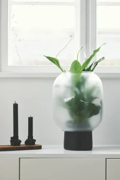 Nebl flower pot with frosted glass Ø26 cm, Black
