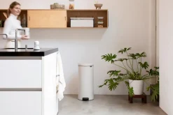 New Icon pedal bin 30 liter, Soft beige