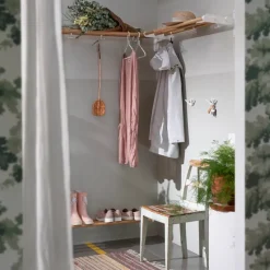 Nostalgi hat shelf/ shoe shelf, oak, white