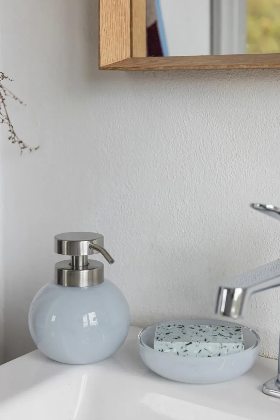 Opal soap dish, Light blue