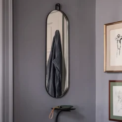 Poise oval mirror, black