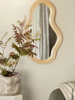 Pond mirror medium, Rattan