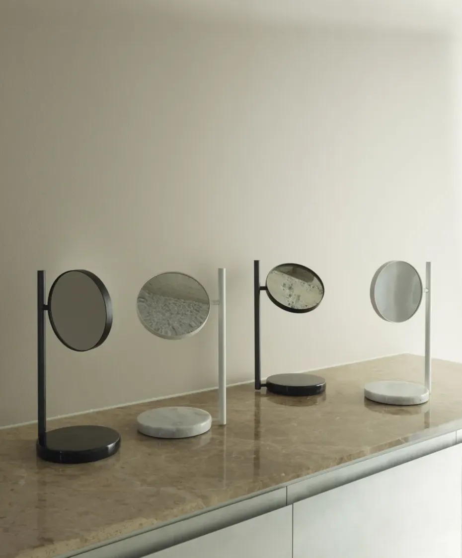 Pose table mirror double-sided, White