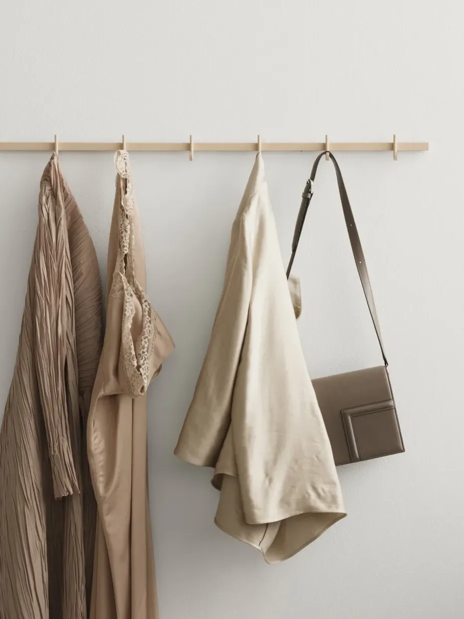 Relief hook rack medium 82 cm, Ash
