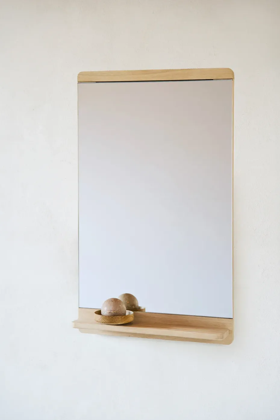 Rim wall mirror 40x68 cm, White oak