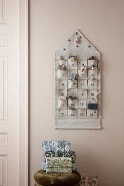 Star Christmas calendar hus 100 cm, Sand