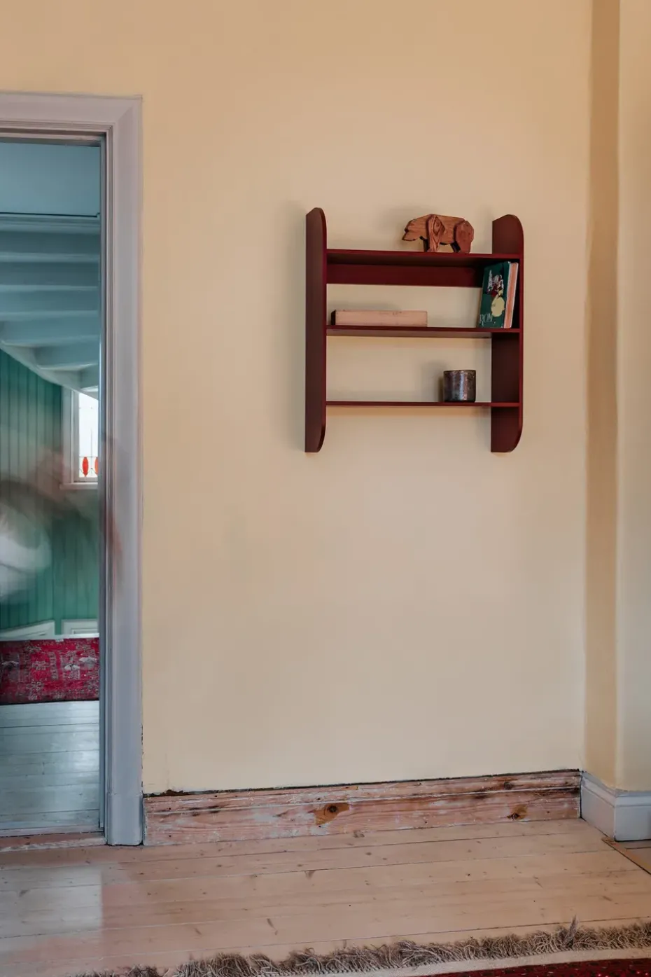 Strapats wall shelf 62x73,6 cm, Burgundy