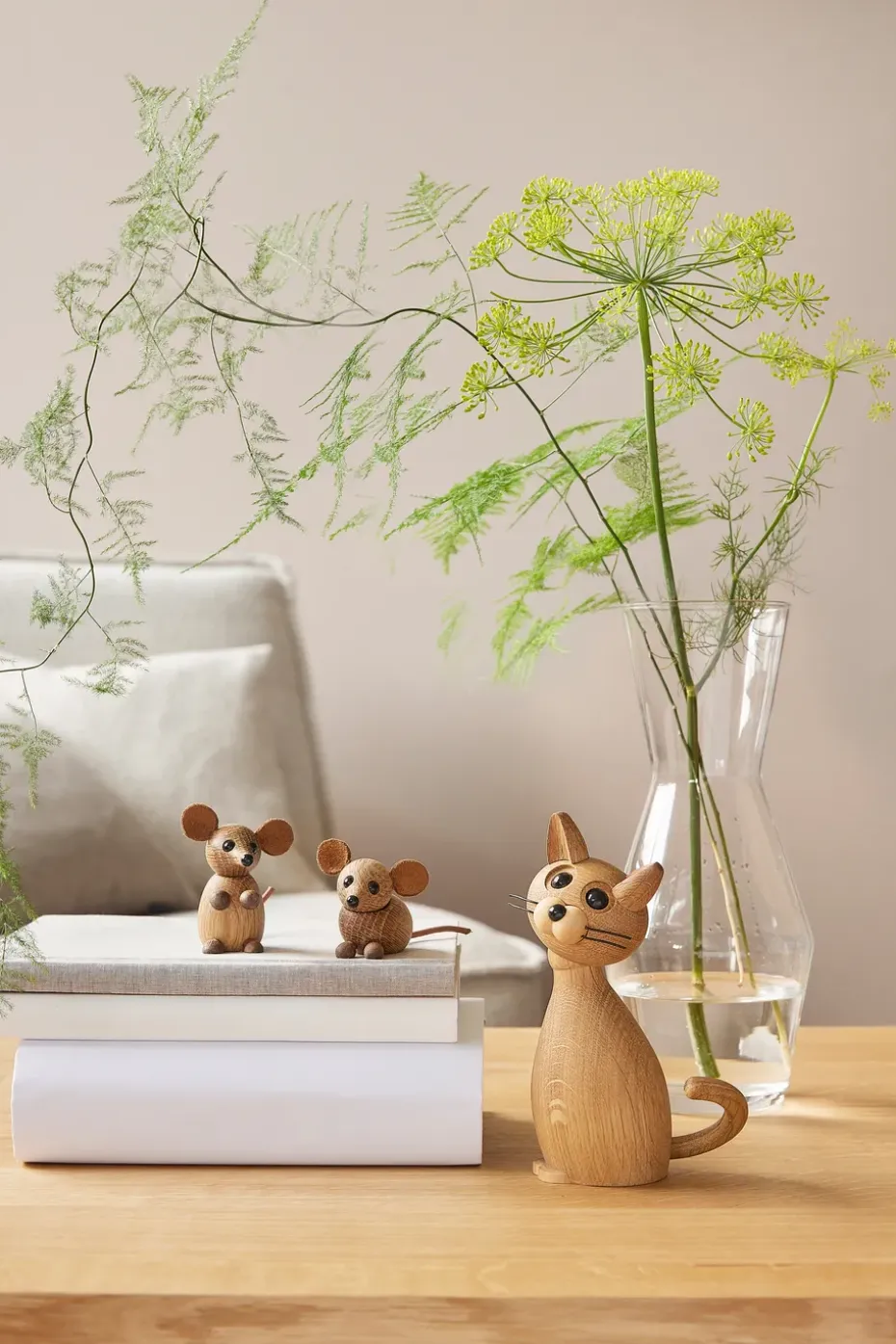 The country mouse decoration, Oak
