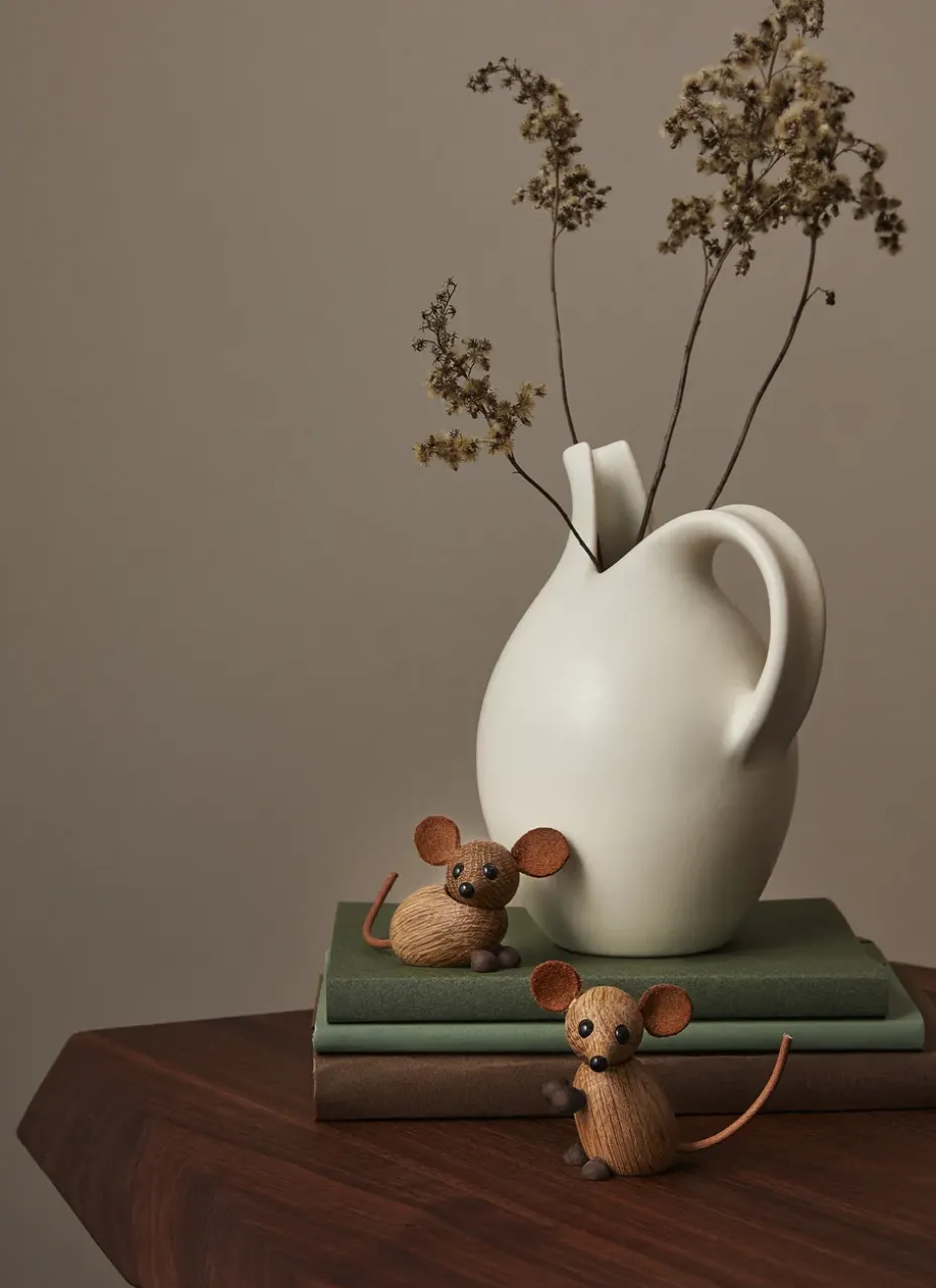 The country mouse decoration, Oak