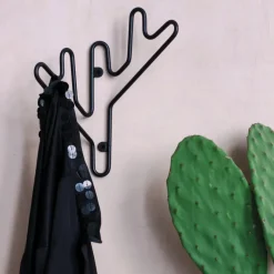 Twig coat hanger, black