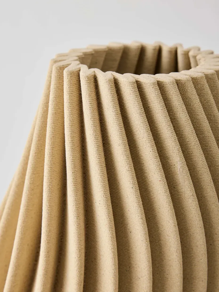 Vento vase, Sand, small 32 cm