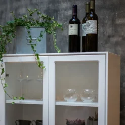 Volt display cabinet 190 cm white lacquer, Details in stainless steel
