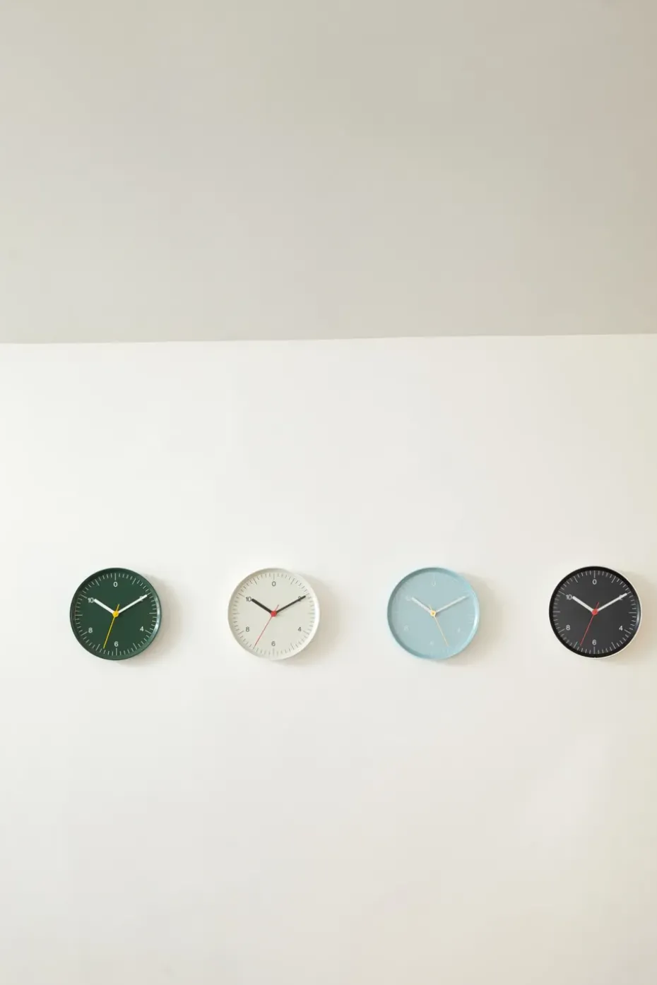 Wall Clock Ø26.5 cm, Green