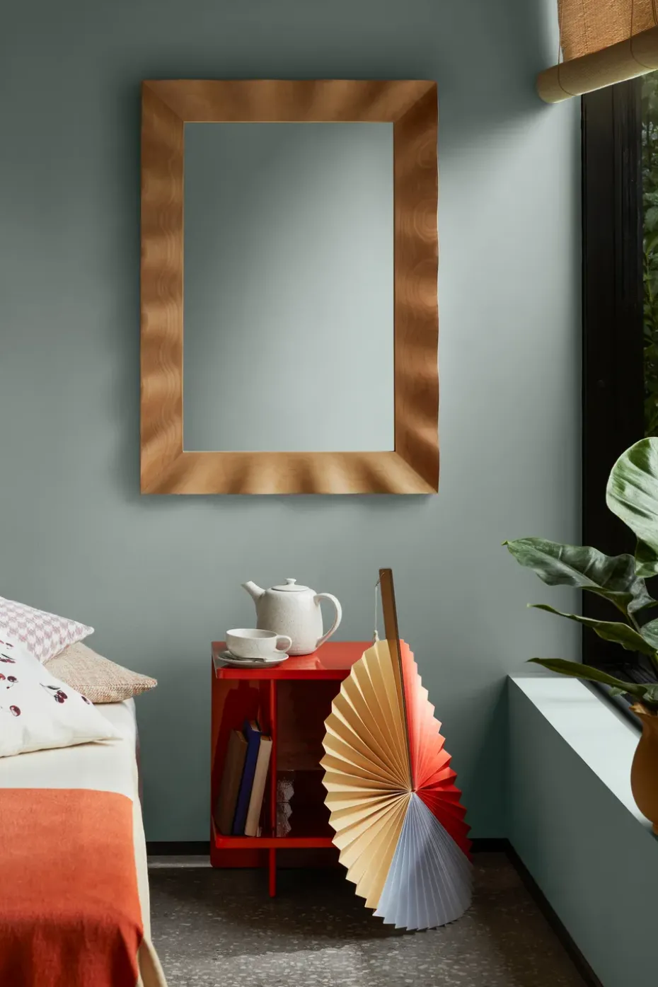 Wavy mirror 70x100 cm, Natural brown